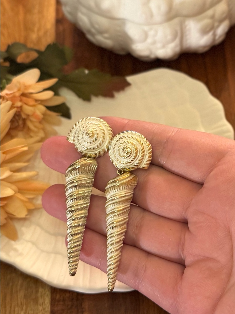Gold Spiral Shell Drop Vintage Earrings - Picture 14 of 16